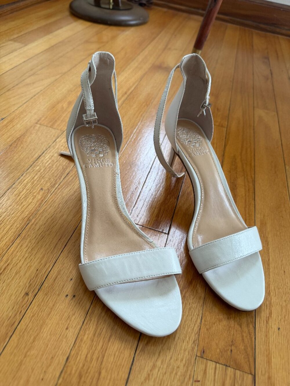 Vince Camuto White Patent Leather Two Strap Sandal Heel Size 8